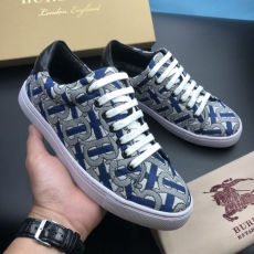 Burberry Low Shoes